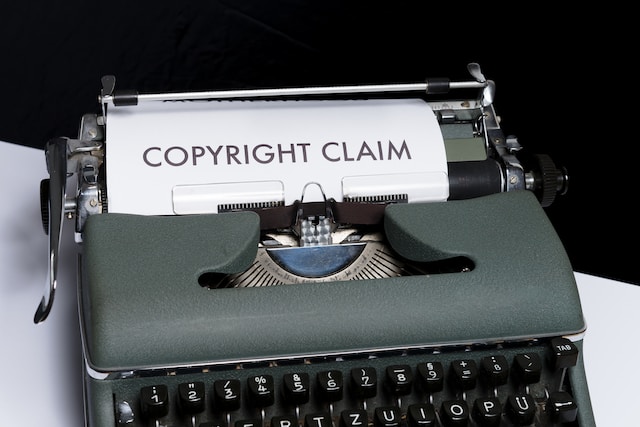 Trademarks vs. Copyrights – Deciding What’s Right for You