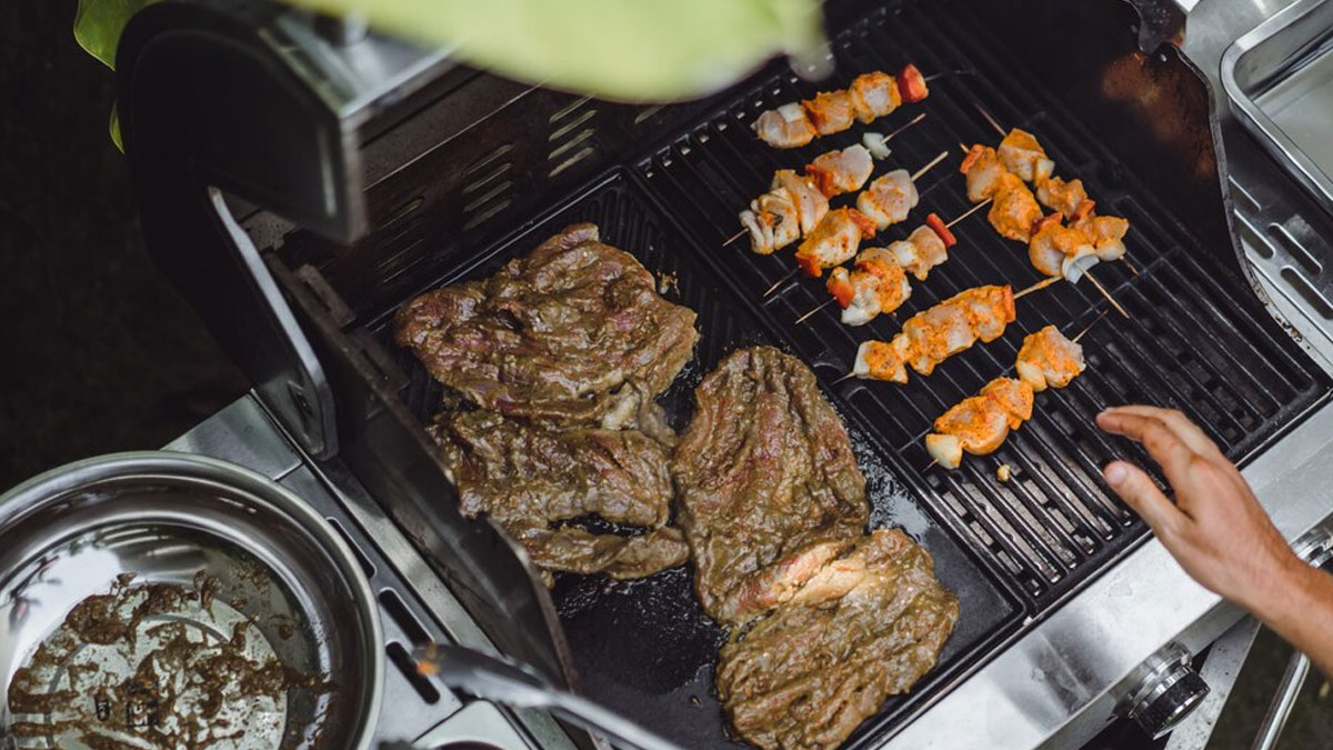 How To Clean Grill Grates? Top Tips & Tricks